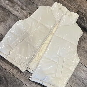 SO Shiny Cream Puffer Vest